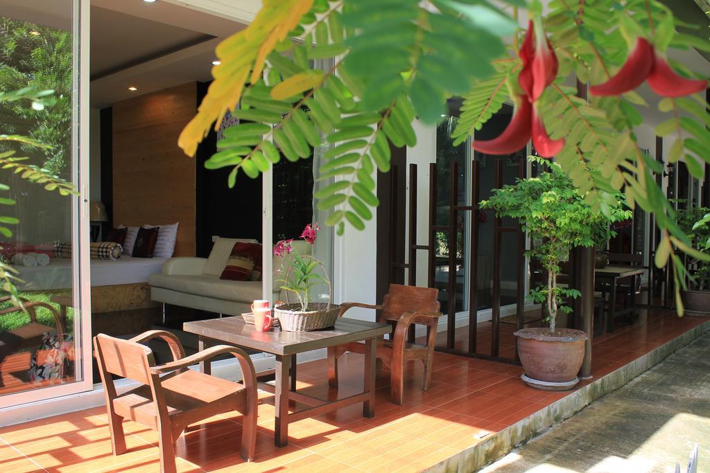 Eat N Sleep Hotel Phuket Exterior foto