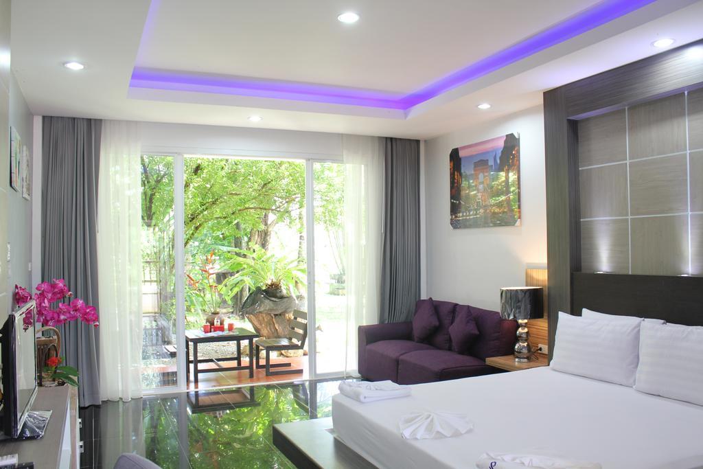 Eat N Sleep Hotel Phuket Exterior foto